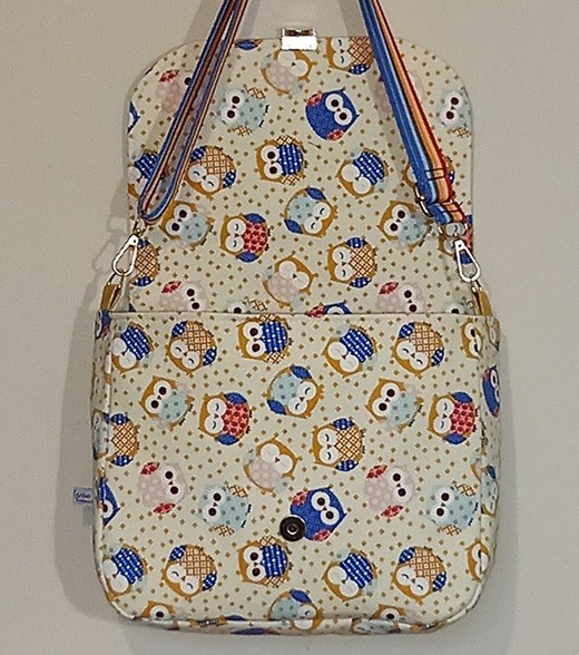 Sac bandoulière 260205 tissu chouettes rabat moutarde brodé.2