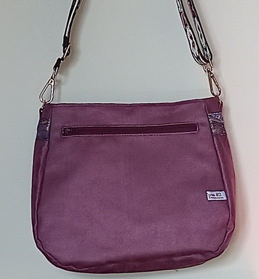 Besace 260040 suédine et tissu plumes violines.2