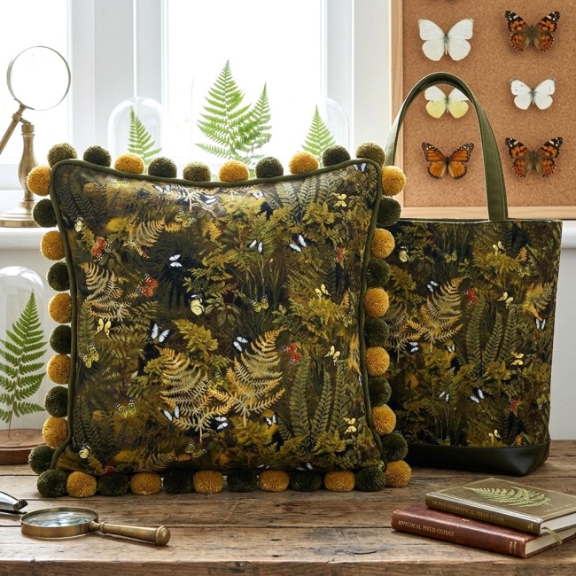 FAUNA SCENE 2