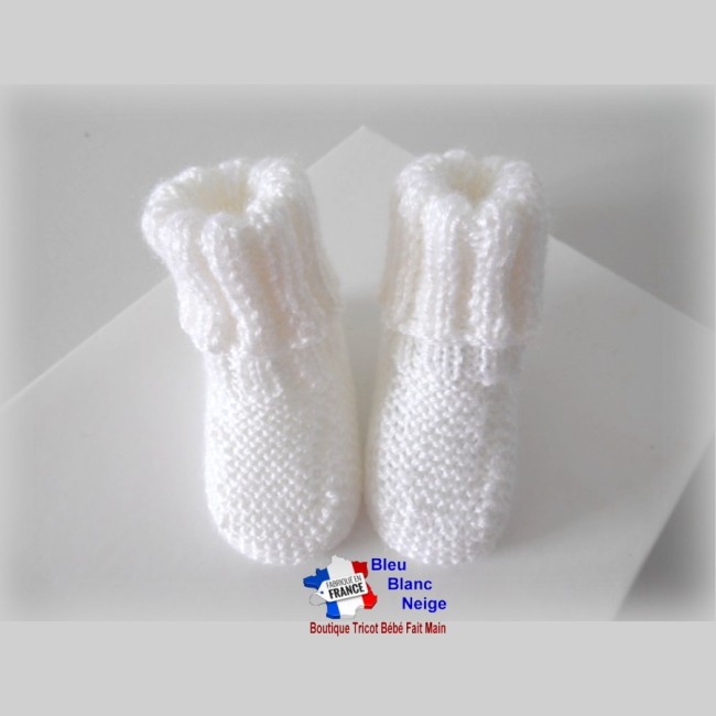 Chaussons blancs modèle tricoté main
