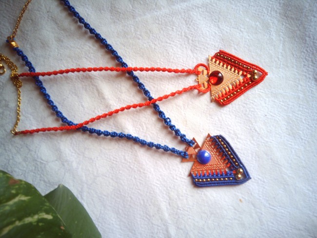 Pendentif micromacramé d'inspiration aztèque