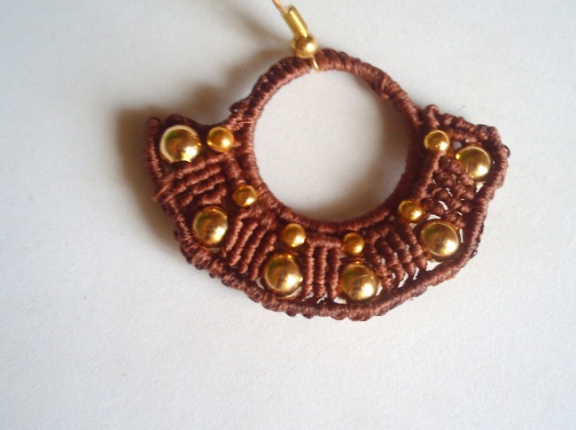 Boucles d'oreilles en micromacramé artisanal fait main