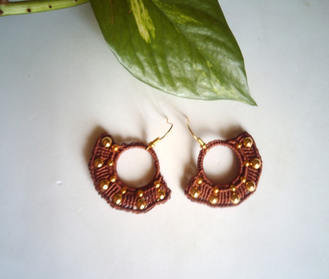 Boucles d'oreilles en micromacramé artisanal fait main