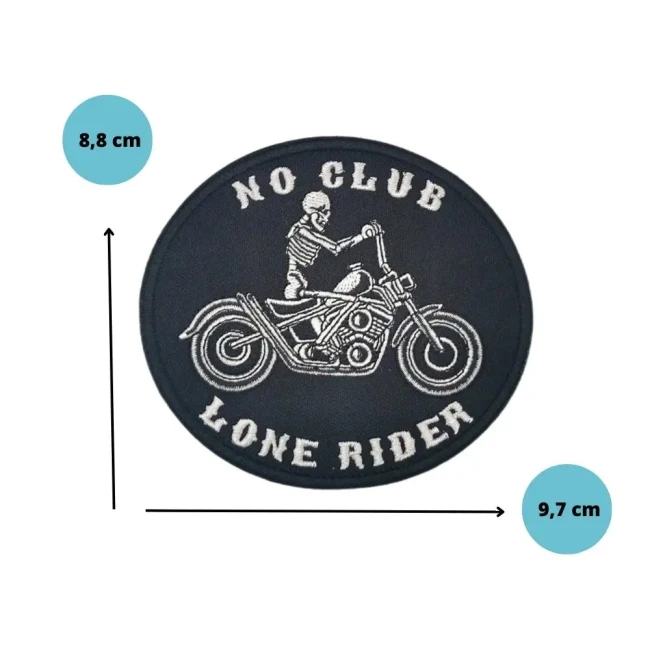 Patch thermocollant esprit liberté & route solo 9,7 cm Dimensions du patch biker No Club Lone Rider 9,7 x 8,8 cm