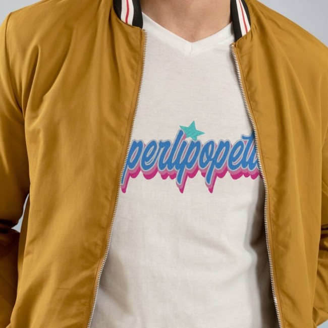Customisation d'un tee-shirt avec l'écusson Saperlipopette grand format (26 cm)