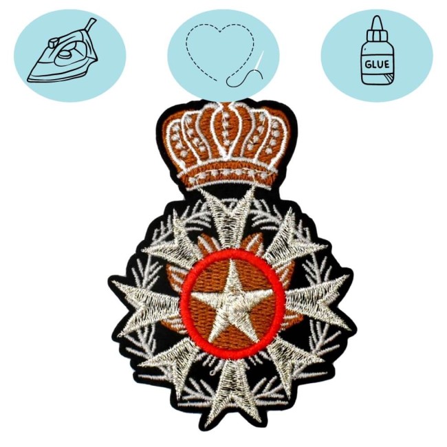 Patch brodé blason royal avec étoile centrale, surmontée d’une couronne – vue produit sur fond blanc
