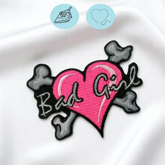 Écusson Bad Girl cœur rose à poser au fer à repasser Patch Bad Girl rose et noir thermocollant