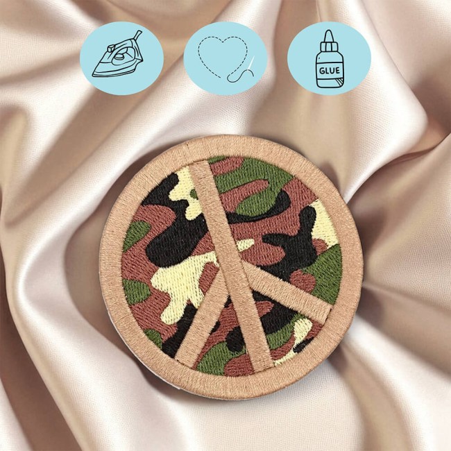 Écusson Peace and Love militaire brodé main – vue de face