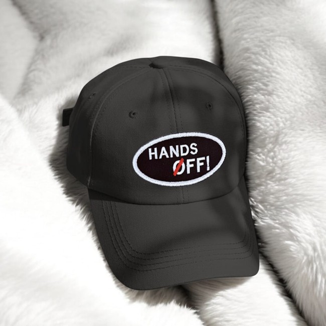 Écusson engagé à thermocoller Patch ovale Hands Off brodé rouge et blanc