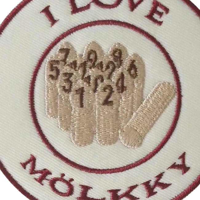 Détails broderie de l'écusson zoom sur la broderie du patch molkky