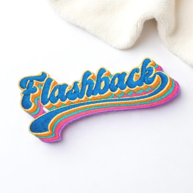 Ecusson thermocollant patch brodé flashback années 80