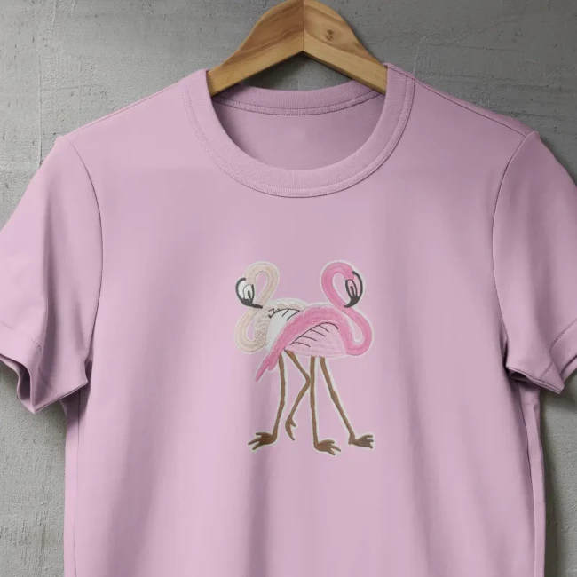 Tshirt rose avec patchs flamants roses dessus
