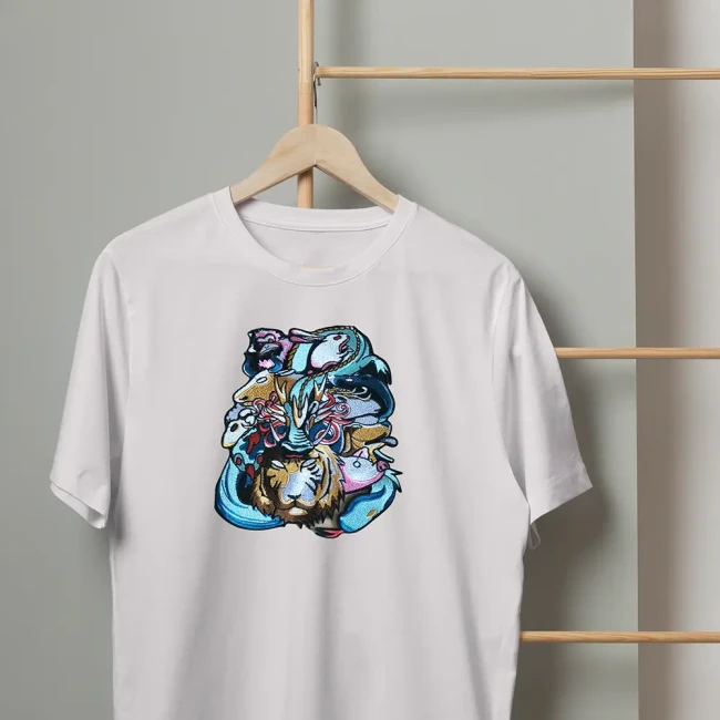 Écusson XXL zodiaque chinois sur tee-shirt Grand patch zodiaque chinois posé sur un tee-shirt blanc
