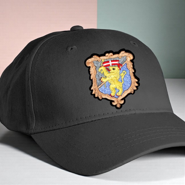 Patch brodé lion doré vu en perspective