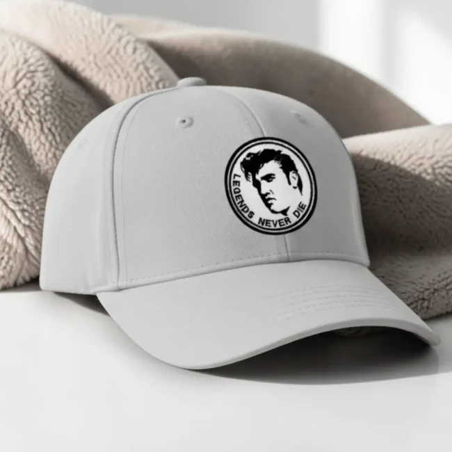 Casquette personnalisée avec l'écusson Elvis Presley Casquette grise customisée avec un patch brodé Elvis Presley Legends Never Die