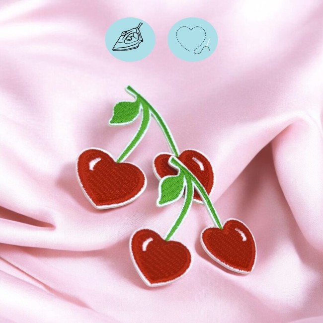 Adorables cerises en forme de coeurs à coudre ou à thermocoller Motif thermocollant cerises en forme de coeur ou à coudre