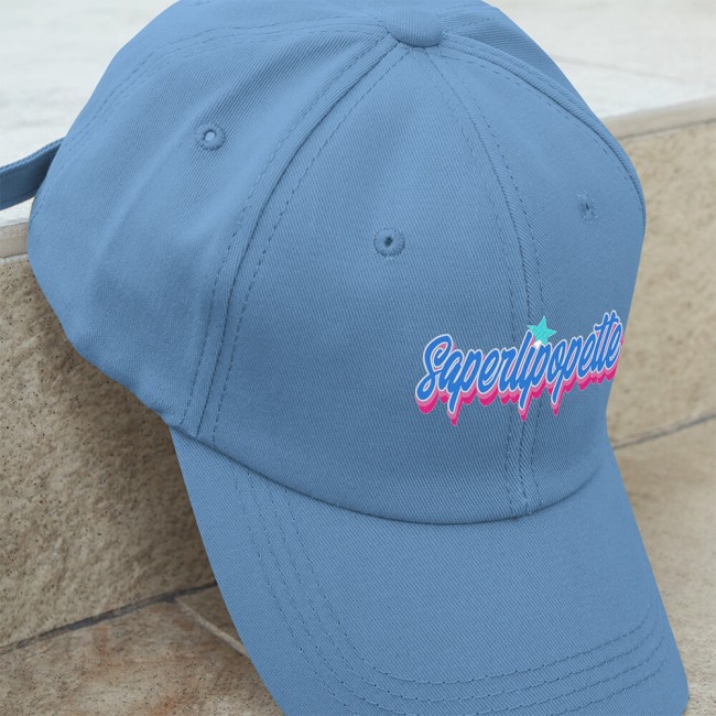Mot saperlipopette rétro sur une casquette bleue