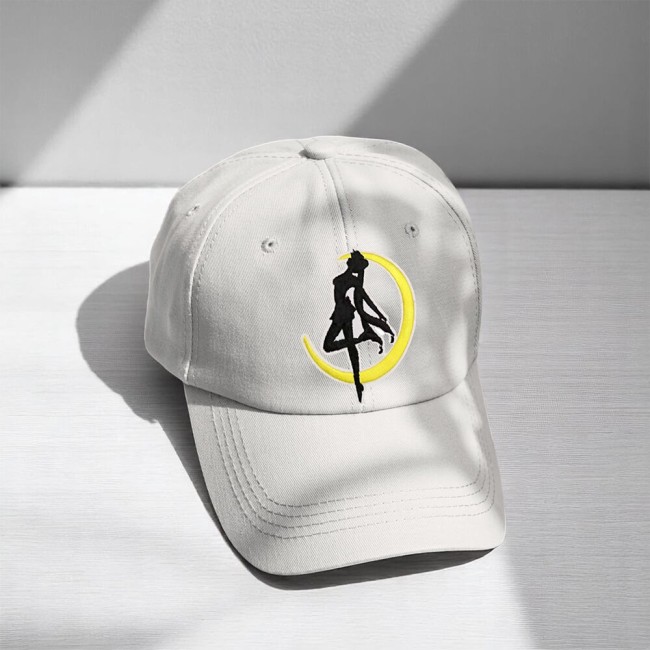 Casquette customisée avec le patch fée et lune