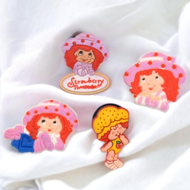 4 shoe charms Charlotte aux Fraises pour sandales ou sabots à trous crocs