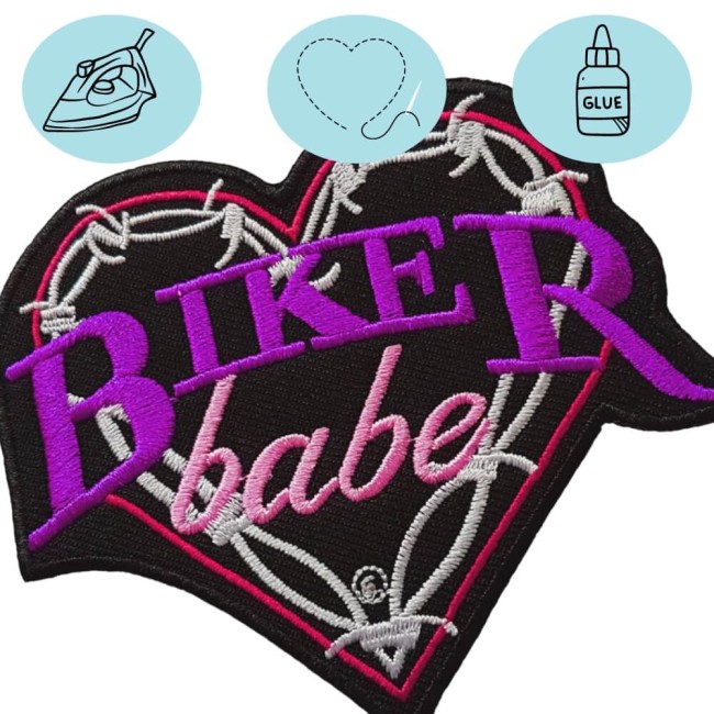  Zoom sur patch cœur Biker Babe