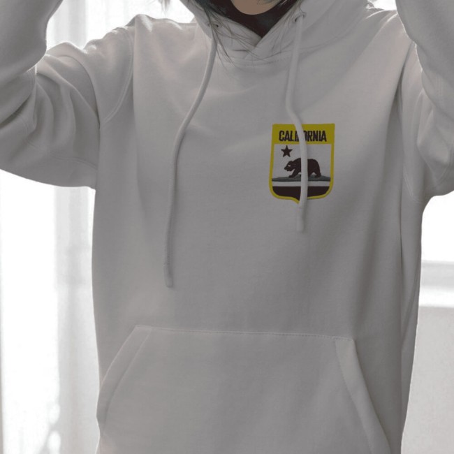 Patch thermocollant California Republic sur un hoodie