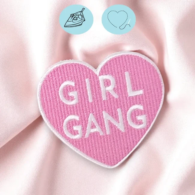 Écusson Girl Gang à thermocoller ou à coudre Patch Girl Gang rose thermocollant en forme de cœur