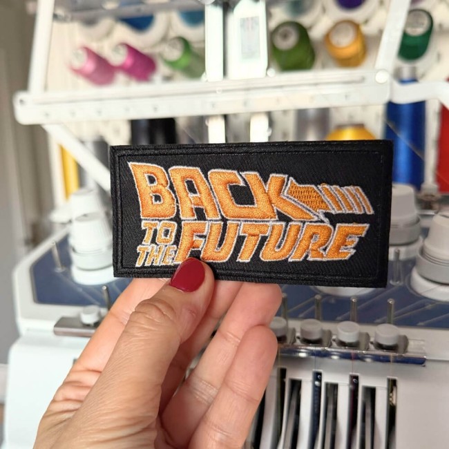 Patch back to the future tenue dans ma main 