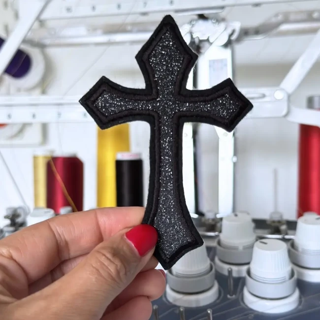 Merci de votre soutien à l'artisanat Français Patch brodé croix gothique brodé dans mon atelier
