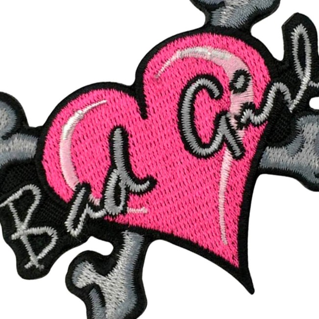 Zoom sur le patch Bad Girl thermocollant