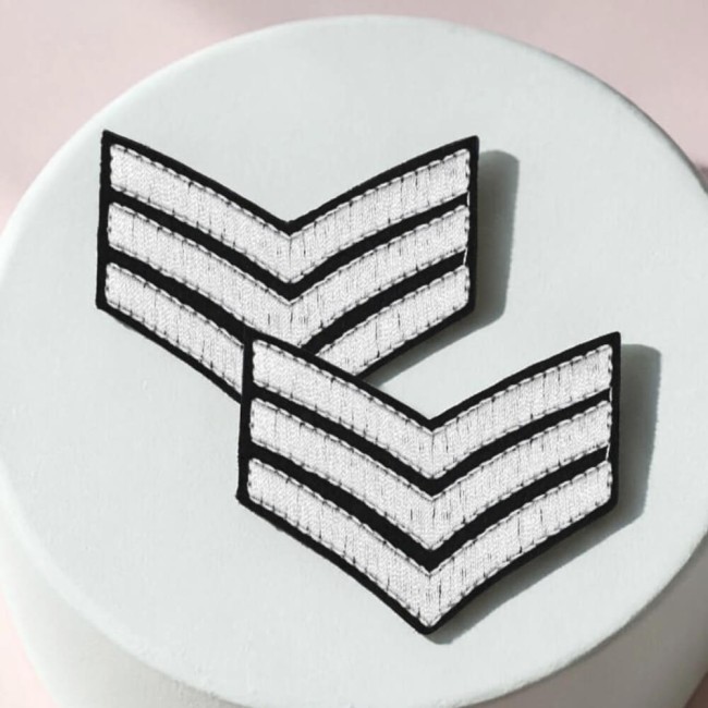 Ecussons brodés galons sergent blanc