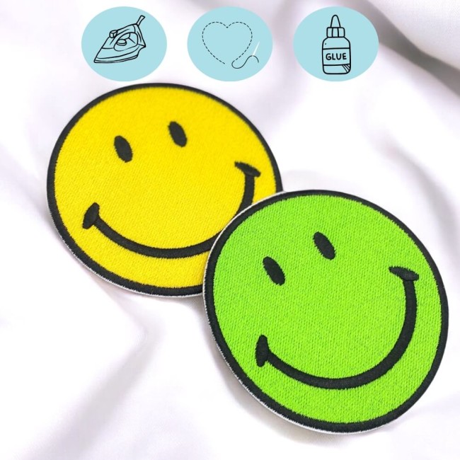 Patch thermocollant smiley disponible en plusieurs tailles et couleurs Smiley brodé vert pomme