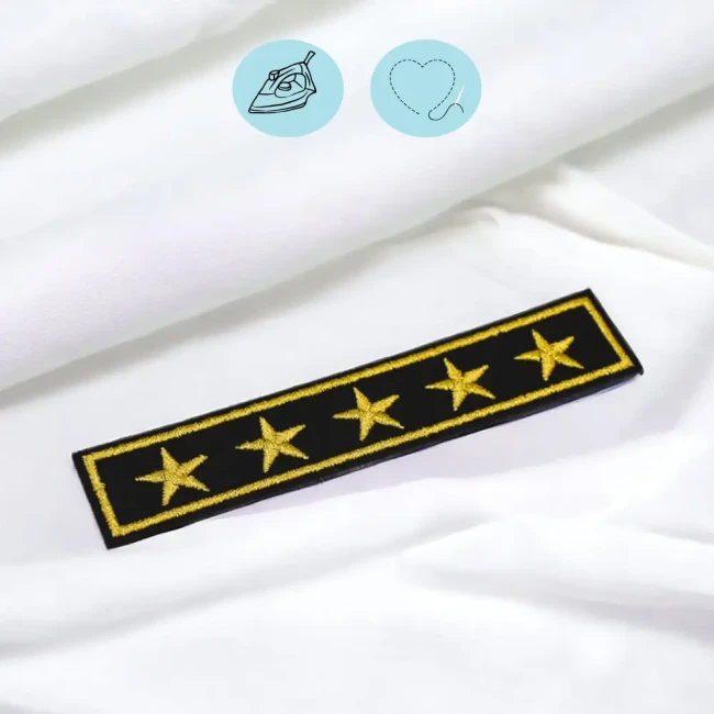 Ecusson doré stylisé pour veste ou casquette. A coudre ou à thermocoller Patch noir et or inspiration grade militaire