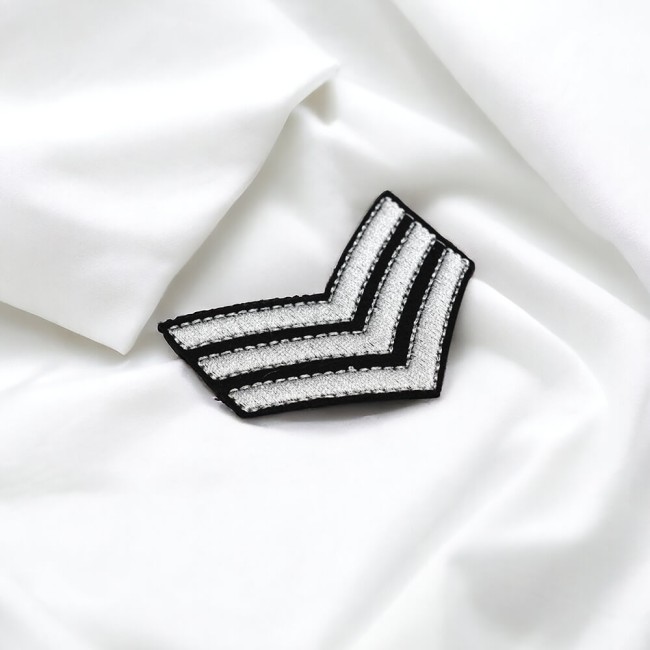 Patch militaire 3 chevrons blanc