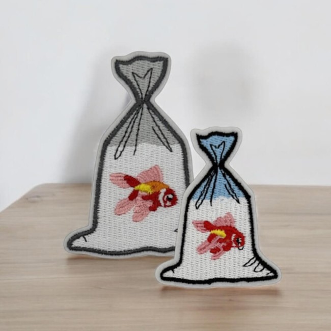 Patch thermocollant poisson dans un sac en plastique