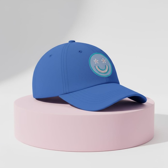 Exemple d'application de l'écusson transgenre LGBTQIA+ sur une casquette Patch transgenre sur une casquette