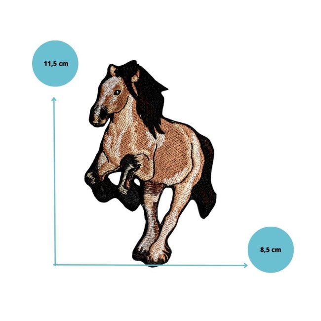 Écusson cheval brodé avec détail crinière