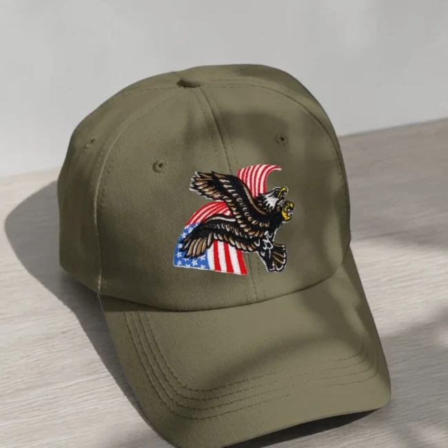 Patch aigle et drapeau américain sur casquette militaire kaki
