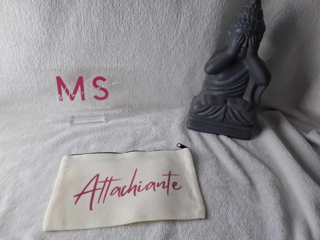 Pochette "ATTACHIANTE "