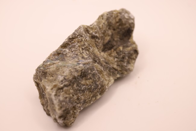 Labradorite brute de Madagascar