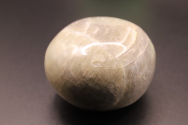 Galet Microcline (Pierre de lune) Galet Microcline (Pierre de lune)