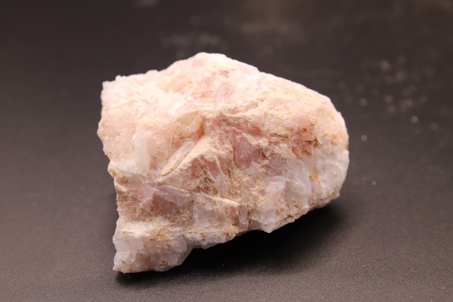 Rhodocrosite brute de Bulgarie Rhodocrosite brute de Bulgarie