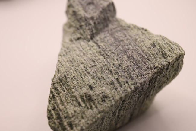 Chrysolite brute du Brésil 