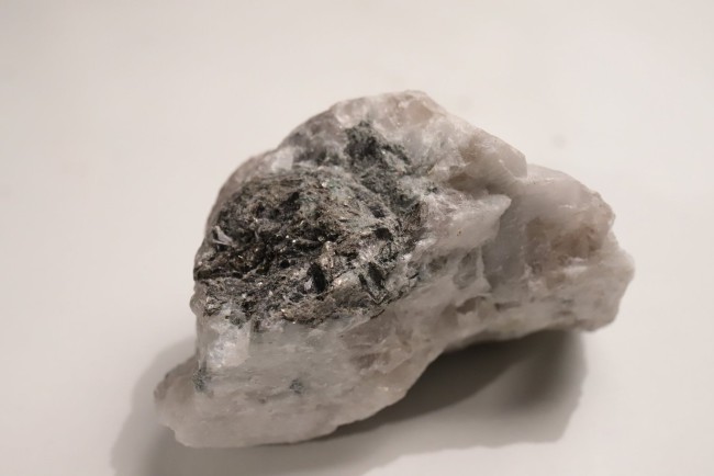 Pierre de Lune/biotite brute