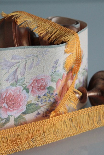 IMG_3755 Passementerie française ancienne jaune à franges