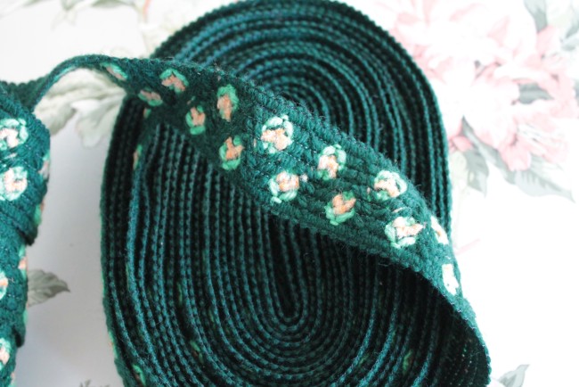IMG_6678 Passementerie vintage française pour fauteuil coussin et rideau