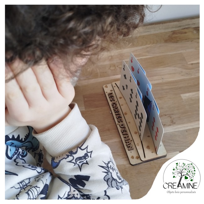 Support gravé personnalisé jeux de société cartes enfants