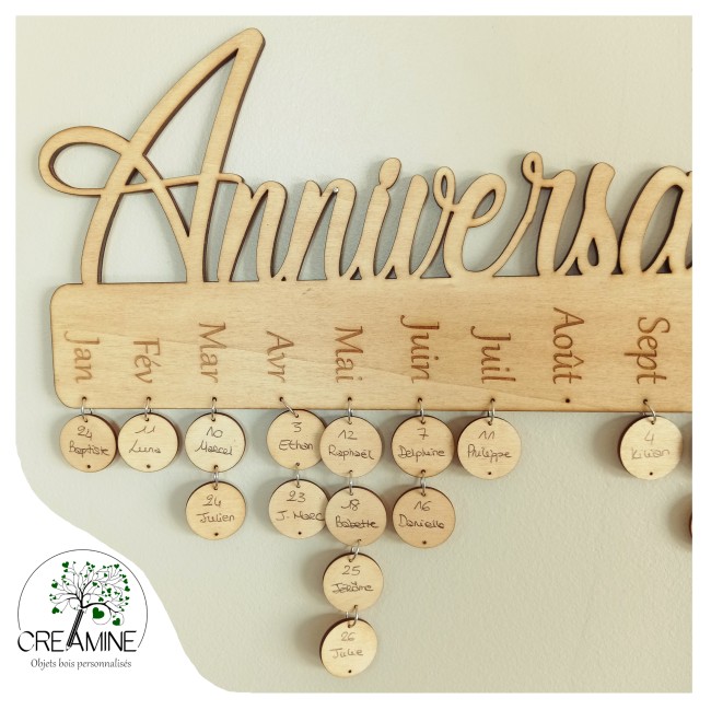 Calendrier éternel d'anniversaires en bois et jetons