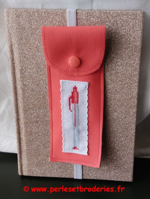 Simili rose saumon - stylo bic rouge