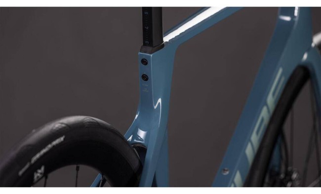 Vélo de route CUBE AGREE C:62 ONE / LE GRAND BRAQUET