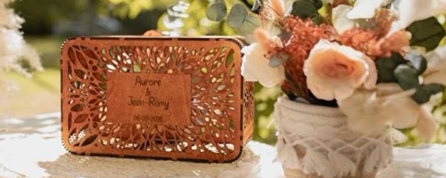 Urne de mariage personnalisée en bois, création artisanale faite main pour mariage bohème
